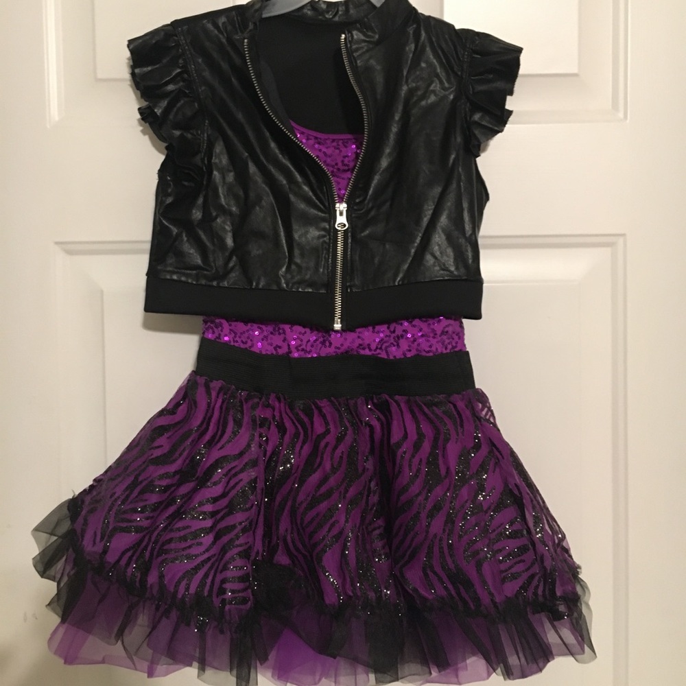 Black/purple zebra stripe dance costume size: MC
